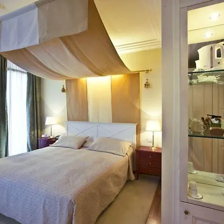 Rizzi Aquacharme & Otel 4*