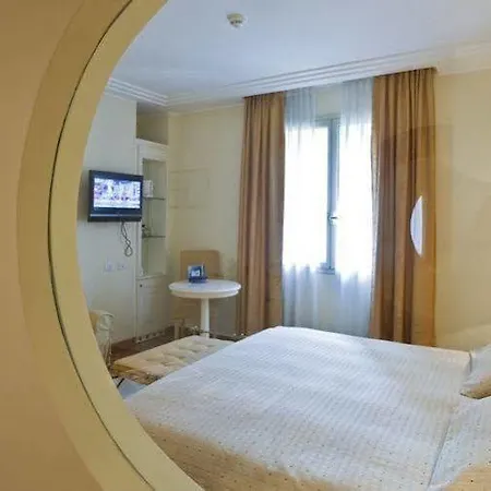 Rizzi Aquacharme & 4*